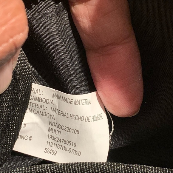 Camouflage Zippered Toiletry Travel Bag Unisex - Picture 8 of 10